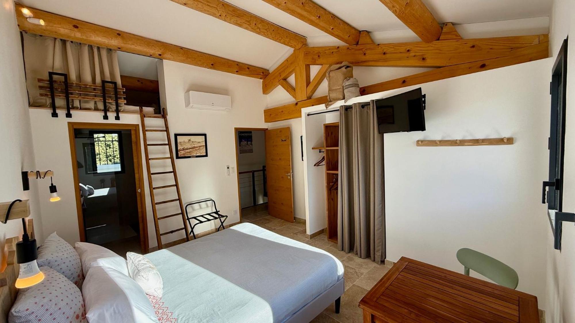 Mas Campau Bed & Breakfast Fontvieille Exterior photo