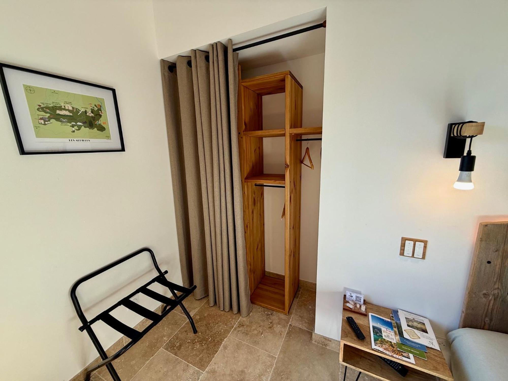 Mas Campau Bed & Breakfast Fontvieille Room photo