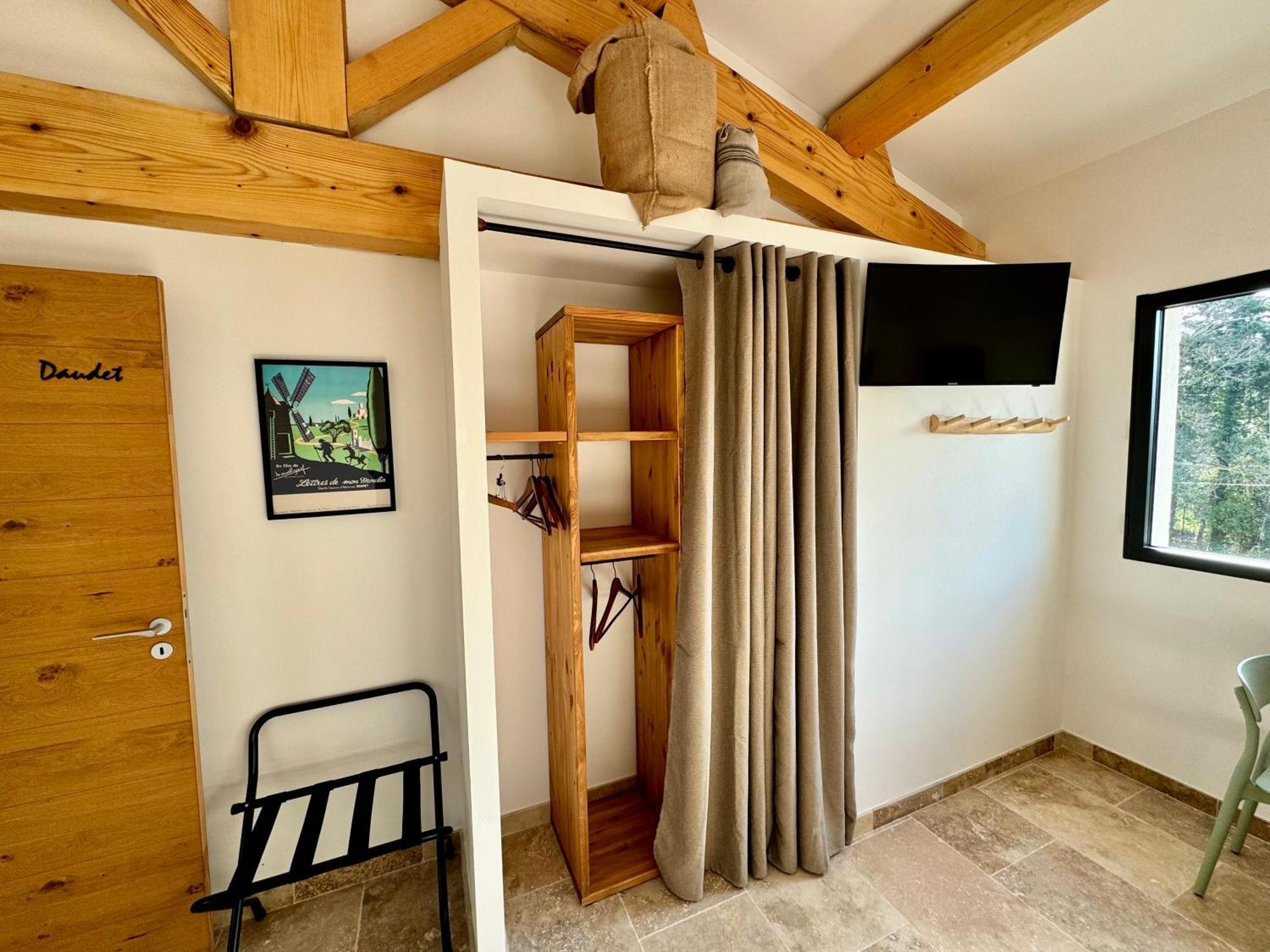 Mas Campau Bed & Breakfast Fontvieille Exterior photo